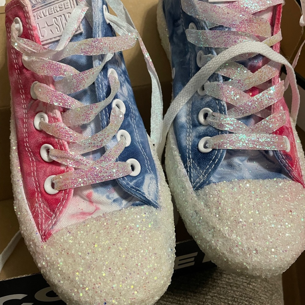 Customized Converse size 7 Men/9 Women